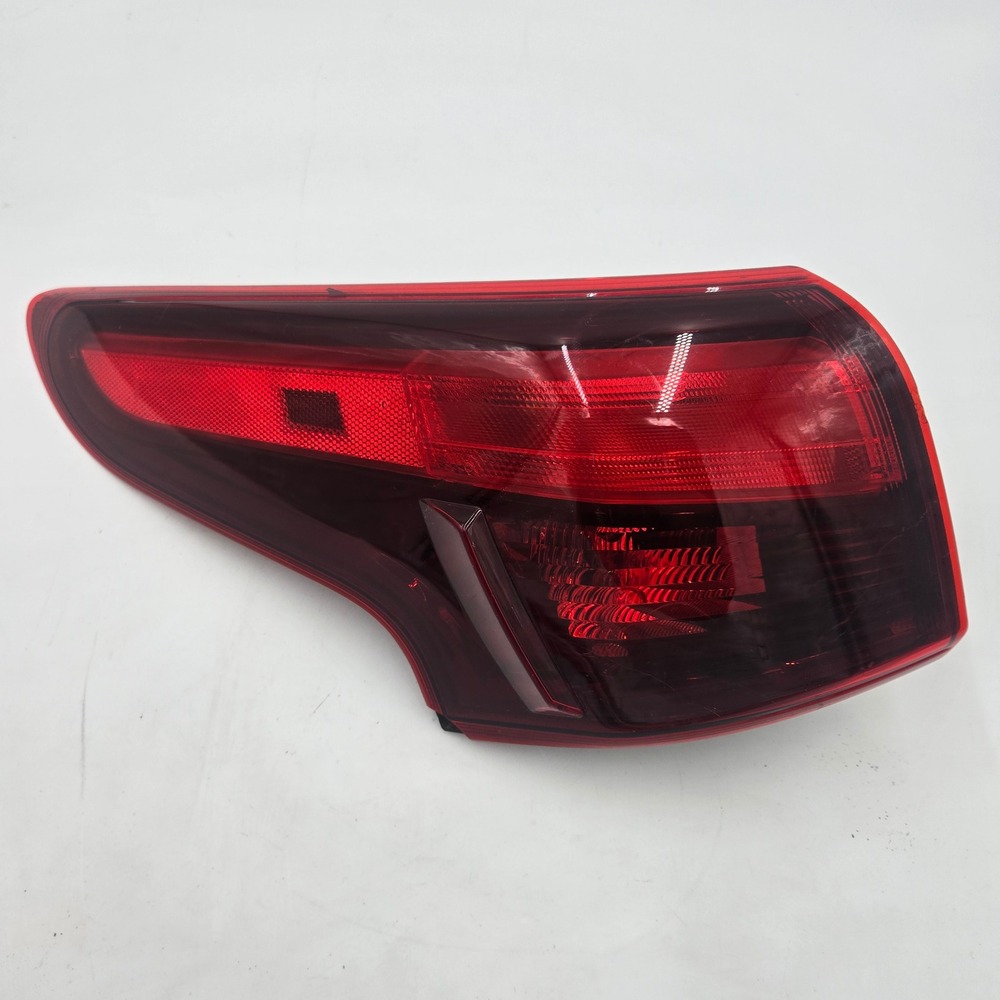 2017-2019 Nissan Rogue Right Passenger Side Outer Tail Light OEM 220-23756
